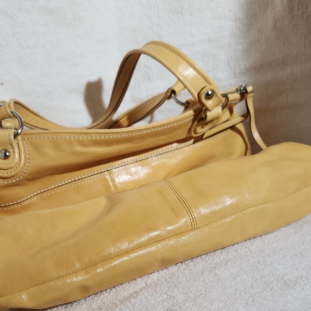 Poppy Sunflower Yellow COACH Tote Bag *EUC* - Picture 4 of 11